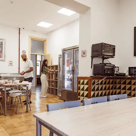 Hostel Leevin