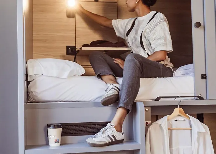 Leevin Stay Hostel بيت شباب