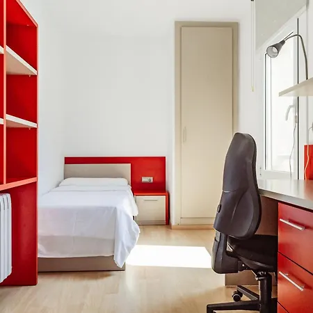 Leevin Student Barcelona