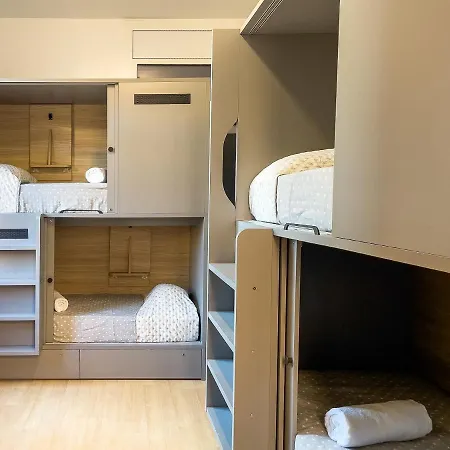 Leevin Student Apartment Barcelona