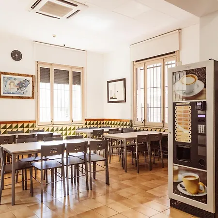 Leevin Student Apartament