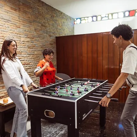 Leevin Student Barcelona