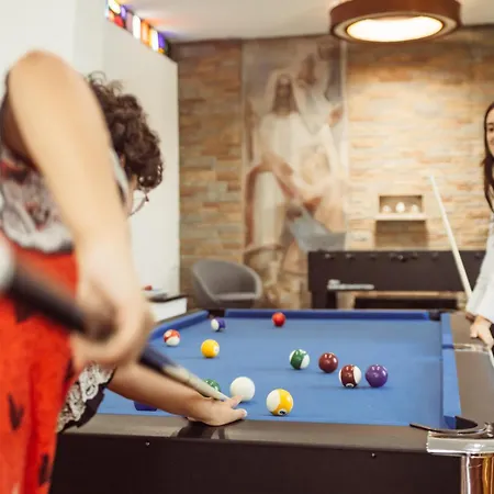 Leevin Student * Barcelona