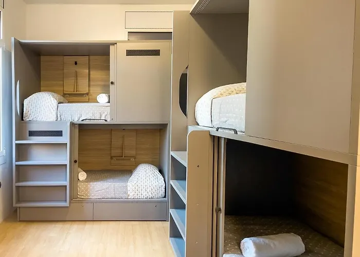 Leevin Student Apartment Barcelona